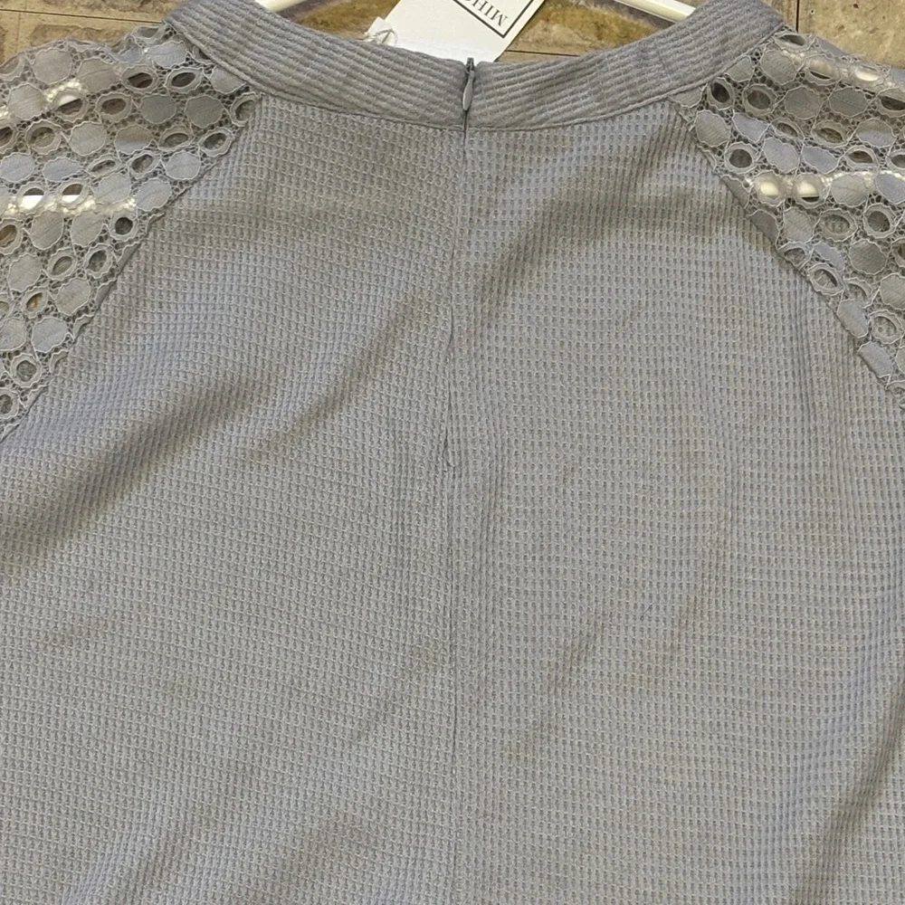 Women’s Gray Lace Long Sleeve Size L Shirt NWT